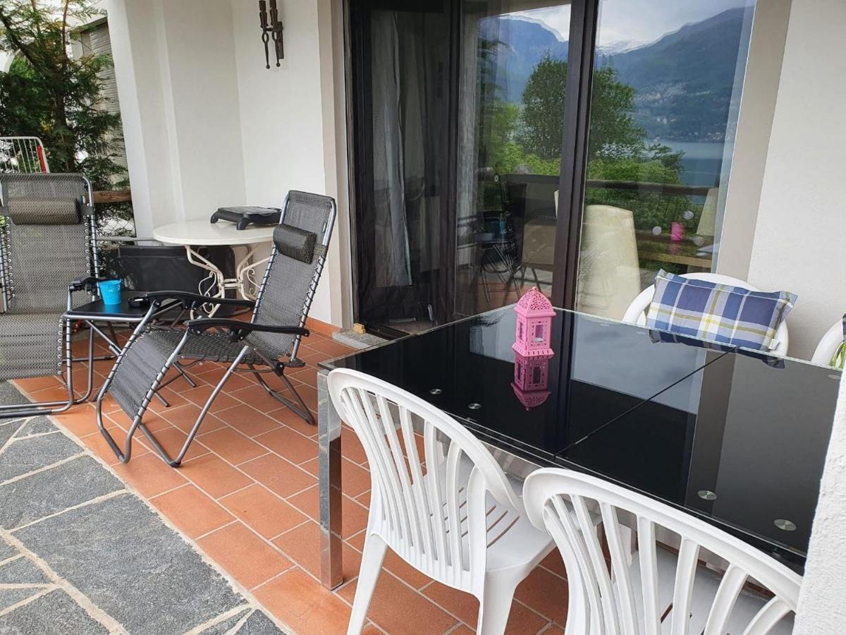 1 Zimmer Apartment Mit Seesicht Und Pool Gambarogno Exterior foto
